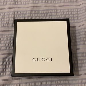 gucci belt box included with belt dust bag